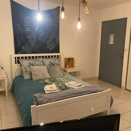 Bed & Breakfast Chez Tonton 3*